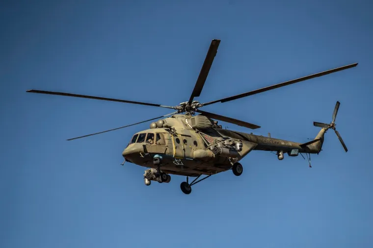 Helikopteri Mi-17 - Poljska je predložila SAD-u da na raspolaganje za Ukrajinu stavi svoje borbene avione MiG-19, no taj je prijedlog odbijen. No, SAD je Ukrajini poslao pet helikoptera Mi-17 iz sovjetske ere.  