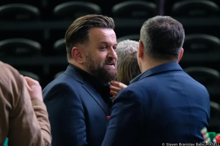 Petar Grašo usred koncerta doznao sretnu vijest, a posebno iznenađenje priredio je njegov punac Tonči Huljić