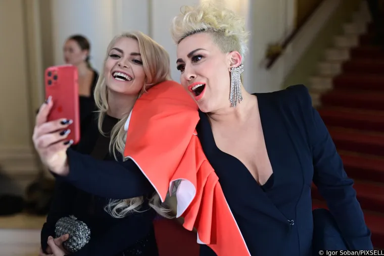 Ella Dvornik, Danijela Martinović i Nina Badrić glavne na crvenom tepihu: Pogledajte samo ta hot izdanja!