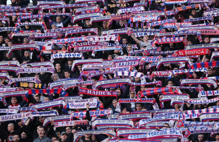 Zavirite u atmosferu na Poljudu: Hajduk ponovno došao podržati velik broj navijača