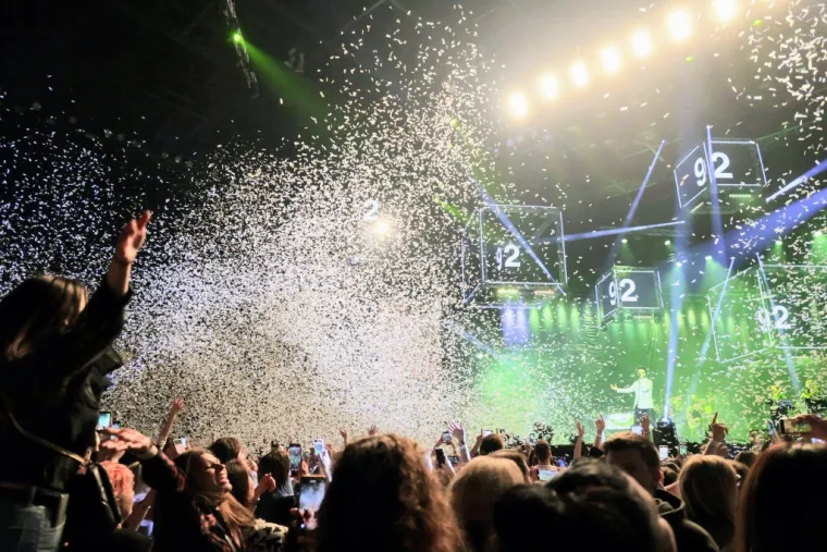 'Jasno da sam zadovoljan. Podigli smo ljestvicu vrlo visoko &scaron;to se tiče domaće produkcije. I nakon prvog koncerta i sad nakon drugoga užitak je slu&scaron;ati komentare posjetitelja, jer to nisu samo veliki koncerti nego posebni audio-vizualni doživljaji. Nisam vidio u publici nijedno lice bez osmijeha i već jako dugo nisam prisustvovao takvoj eksploziji pozitivnih emocija. To je velika stvar za sve nas, za Gra&scaron;u, za narodni, i moram priznati da je ovaj dvodnevni glazbeni događaj, najveći od početka pandemije, jedan od onih projekata u kojima je posebna čast sudjelovati.'