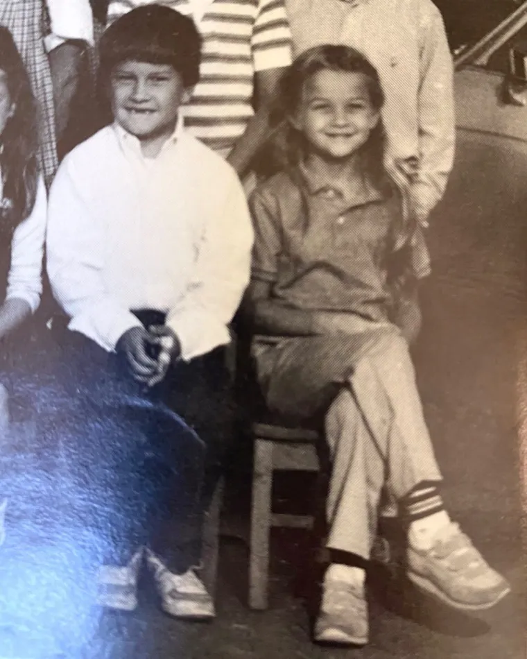 Reese Witherspoon na Instagramu se pohvalila fotografijom iz školskih klupa. &quot;I sa sedam godina imala sam plan&quot;, napisala je glumica. U djetinjstvu je ova glumica radila kao model i pojavljivala se u reklamama. 1991. debitirala je na velikom platnu, glumeći u filmu &quot;Čovjek na mjesecu&quot;. Ta drama o odrastanju bila je hvaljena, a Witherspoon je za svoju izvedbu pobrala velika priznanja.