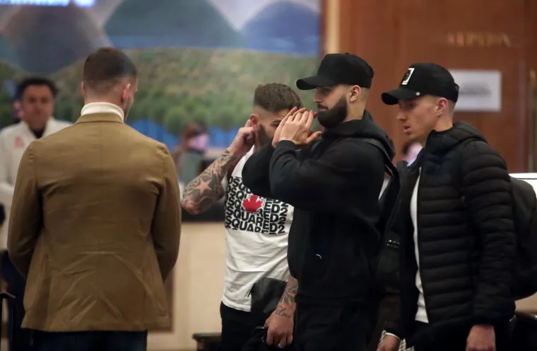 Kamere uhvatile na&scaron;e reprezentativce na okupljanju u hotelu. Sad je sve jasno, dečki su razotkriveni, evo &scaron;to su radili