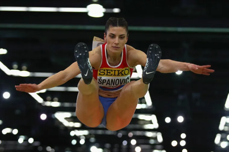 Zanosna srpska atletičarka pohvalila se savr&scaron;enim tijelom pa fanovima postavila &scaron;kakljivo pitanje