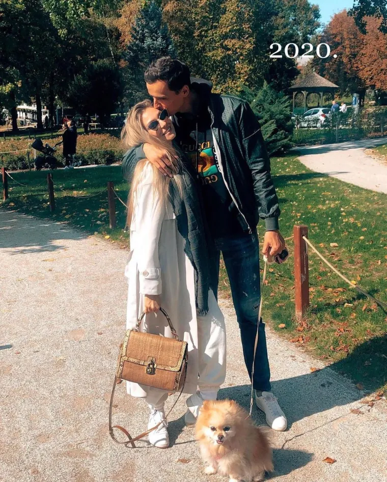 Sonja je prošle godine za medije izjavila da ona i Goran ne misle brzati ni sa čime, da je za nju ultimativni cilj biti samo sretna i zadovoljna. Uz to, par se 2021. uselio u zajednički stan...