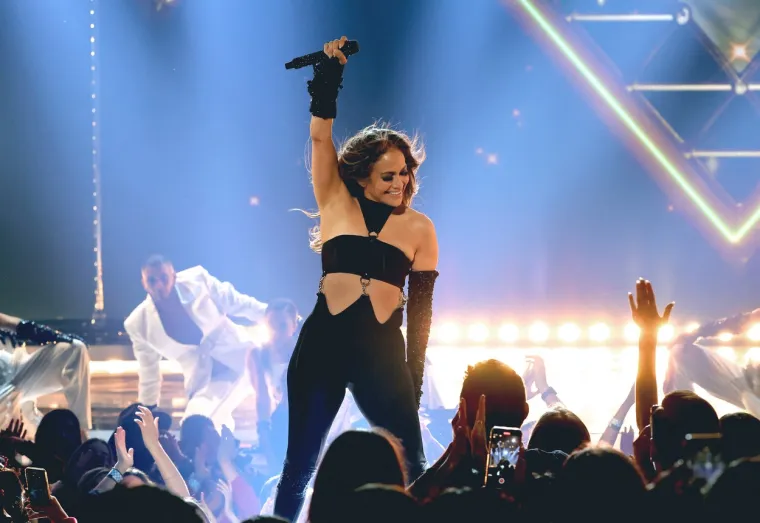 Sve se mijenja, ali ne i guza Jennifer Lopez: Slavna pozadina u prozirnoj haljini ukrala šou