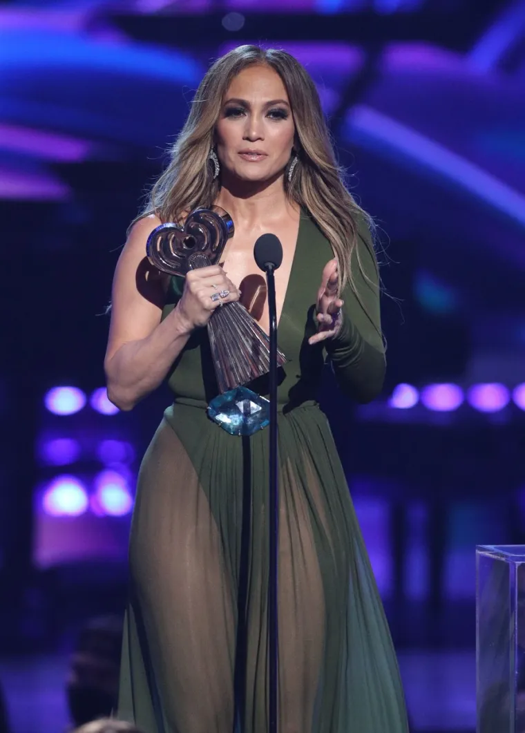 Sve se mijenja, ali ne i guza Jennifer Lopez: Slavna pozadina u prozirnoj haljini ukrala šou