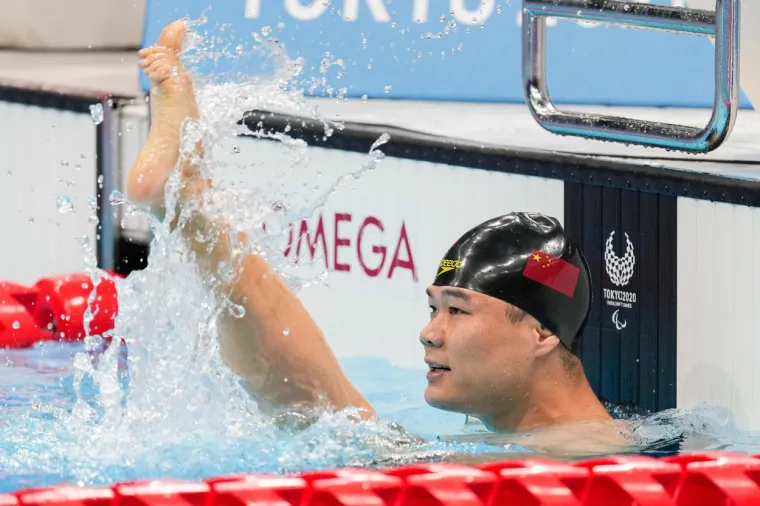 Kineski plivač bez ruku osvojio čak 4 zlatne medalje. Izgubio obje ruke u ranom djetinjstvu usred strujnog udara: 'Izvor je inspiracije i ponosa'