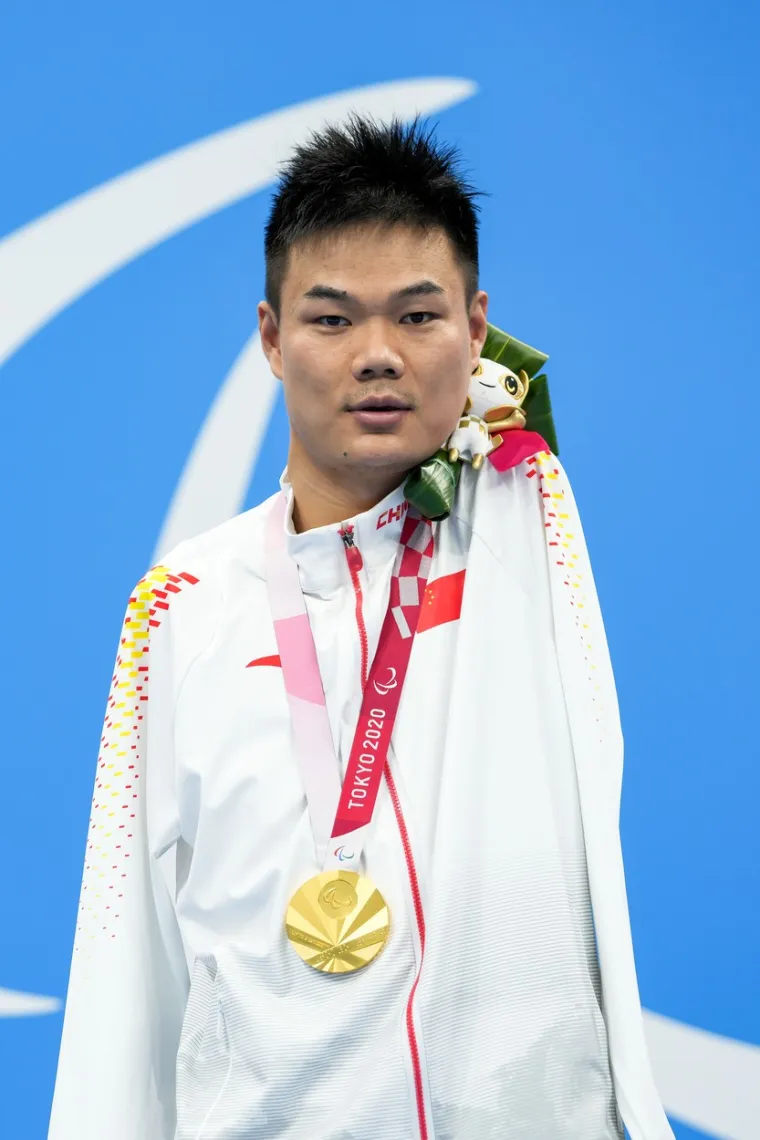 Kineski plivač bez ruku osvojio čak 4 zlatne medalje. Izgubio obje ruke u ranom djetinjstvu usred strujnog udara: 'Izvor je inspiracije i ponosa'