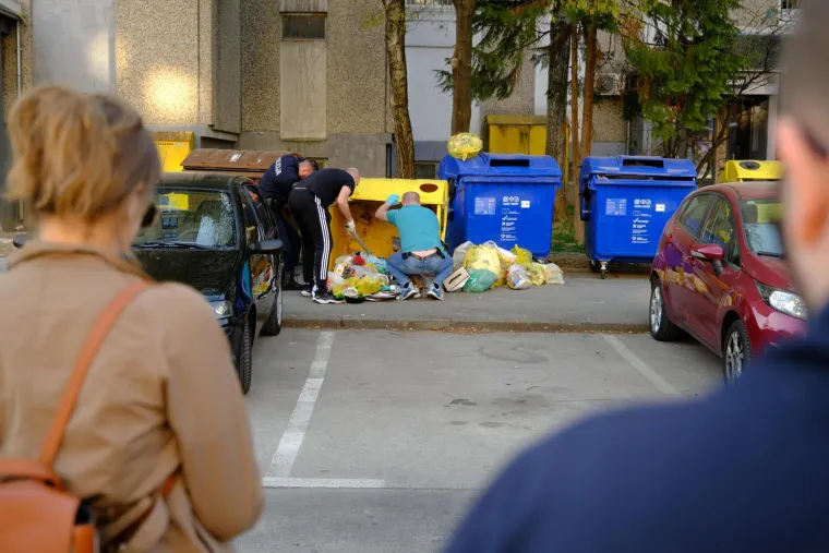 GALERIJA OČEVIDA 'NN' brutalno, nasmrt zatukao ženu tvrdim predmetom u glavu. Ali, policija ima ideju tko je ubojica