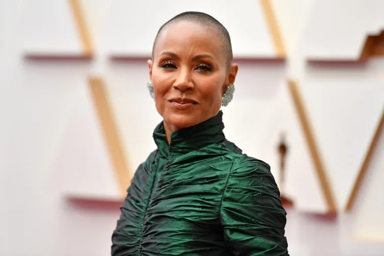 Sva sreća da je Jada Pinkett Smith obukla preludu haljinu i uspjela skrenuti pozornost s 'pobješnjelog' Willa
