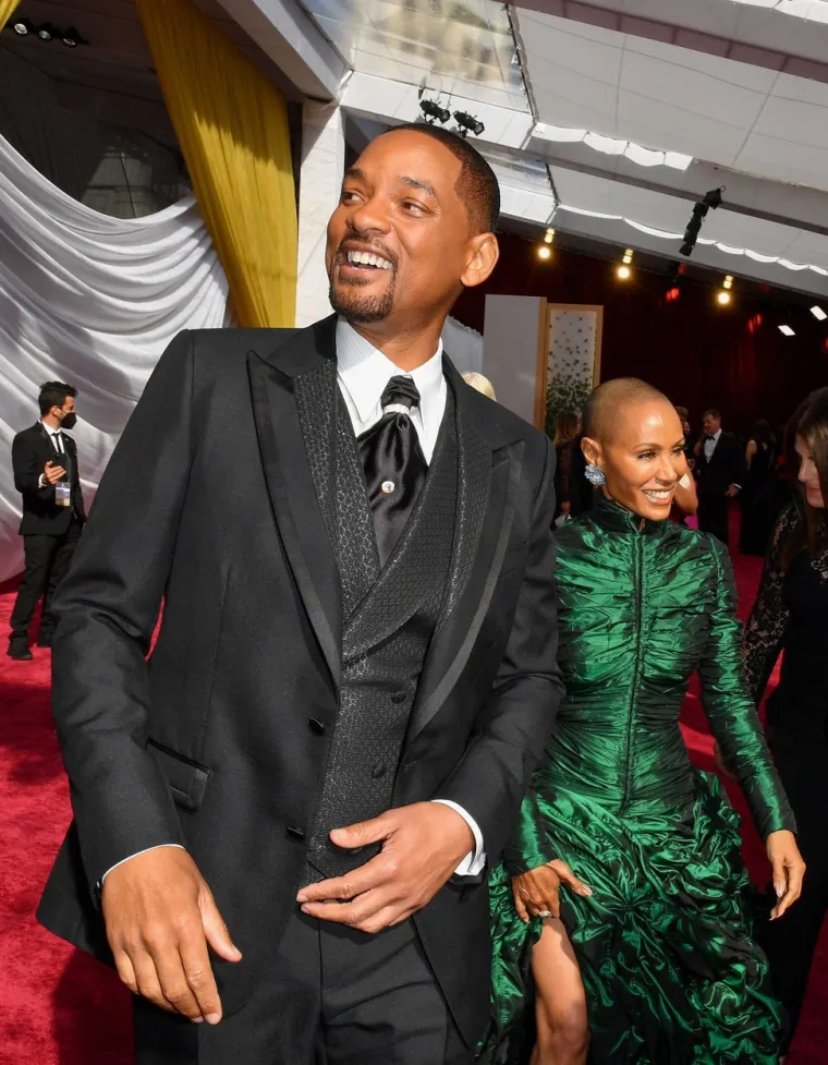 Sva sreća da je Jada Pinkett Smith obukla preludu haljinu i uspjela skrenuti pozornost s 'pobješnjelog' Willa