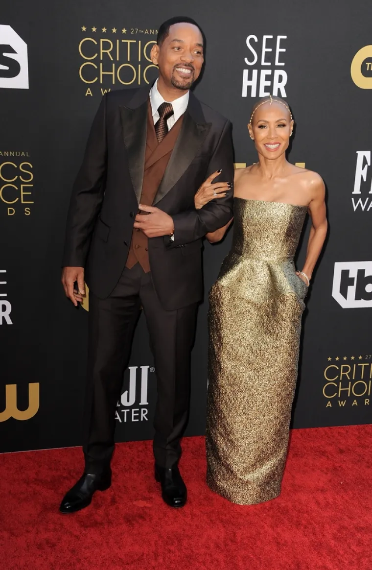 U intervjuu za GQ, Smith je priznao da, iako je njihova romansa u početku bila monogamna, na kraju su se odlučili za otvorenu jer su navodno shvatili da "postaju jadniji i da se očito ne&scaron;to mora promijeniti".

"Jada nikada nije vjerovala u konvencionalni brak. Odrasla je na način koji je bio drugačiji nego kako sam ja odrastao", priznao je jednom prilikom Smith, prenosi News Week.