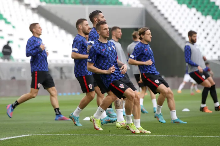 Bečari u katarskoj pustinji. Pogledajte prizore s Education City stadiona, ovo mogu samo Hrvati