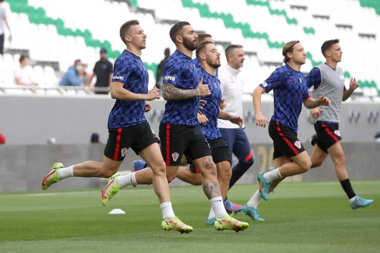 Bečari u katarskoj pustinji. Pogledajte prizore s Education City stadiona, ovo mogu samo Hrvati