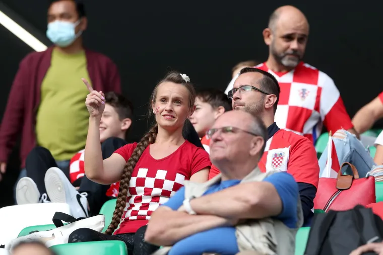 Bečari u katarskoj pustinji. Pogledajte prizore s Education City stadiona, ovo mogu samo Hrvati