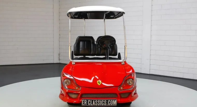 Autić za golf ima prilagođenu Ferrari karoseriju sportskog izgleda