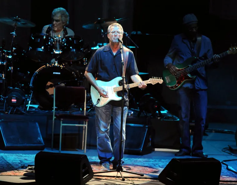 Clapton u svom velikom hitu &quot;Layla&quot; iz 1972. godine zapravo pjeva o supruzi svog bliskog prijatelja Georgea Harrisona, Pattie Boyd. Naime, pet godina nakon razvoda od Harrisona, Pattie se udala se za Claptona. Zanimljivo, Harrison zbog ovog uopće nije bio ljut. Čak je i nastupio na njihovu vjenčanju s Paulom McCartneyem i Ringom Starrom. Nažalost, veza s Pattie došla je u pitanje kada je ga ona, na povratku s puta, zatekla u njihovu domu s manekenkom Jenny McLean. 