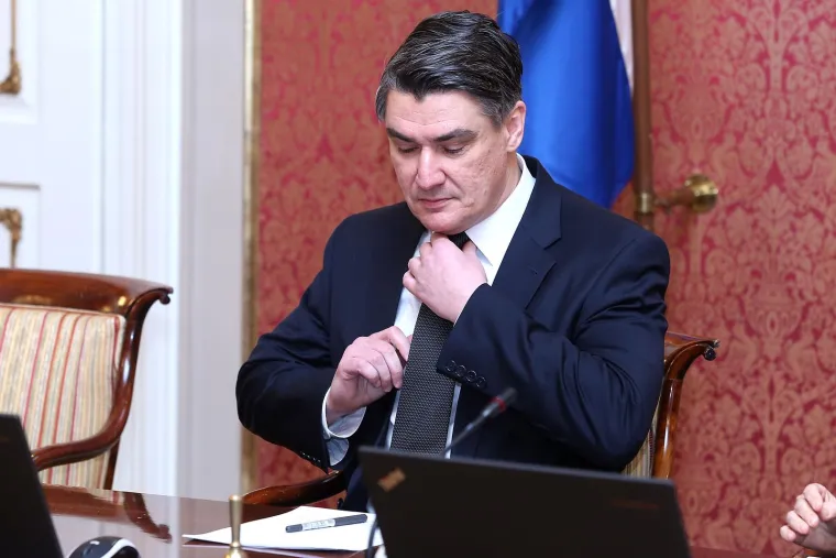 Na dana kada je uhićena Marina Lovrić Merzel premijer je bio Zoran Milanović, a tu funkciju je obavljao još gotovo dvije godine nakon njezina uhićenja. Potom je na toj funkciji 10 mjeseci bio Tihomir Orešković, a Andrej Plenković je već na polovici svog drugog mandata.