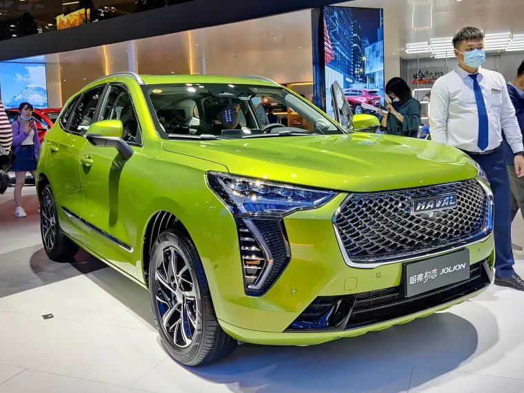 Great Wall Motors je tvrtka ponosnog imena i najveći kineski proizvođač terenskih vozila (SUV) i pick-upa. Prodaje osobna i teretna vozila pod markom &quot;Great Wall&quot;, te terenska vozila pod markama &quot;Haval&quot; i &quot;WEY&quot;. Uglavnom su usredotočeni na benzinske i hibridne motore. Tvrtka je dostupna diljem svijeta, pa tako i u Europi gdje ima proizvodnju u Bugarskoj, ali i istraživački centar u Njemačkoj. 