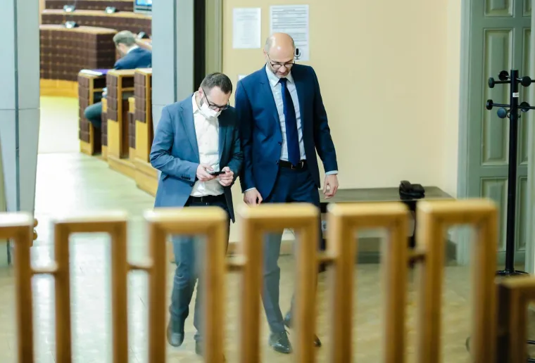 Zvuk sirene upla&scaron;io zagrebačke zastupnike, pogledajte njihovu reakciju