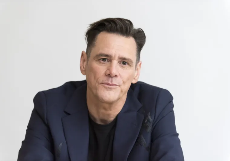 Kad je riječ o potencijalnom biografskom filmu Dolly Parton, Carrey je priznao novinaru koji ga je intervjuirao: &quot;Uvijek ću razgovarati s Dolly. Dolly je za mene veća nego što možete zamisliti&quot;. I dok je novinar Access Hollywooda mislio da nije dobro čuo, Jim je progovorio o svom odlasku iz filmskog svijeta...