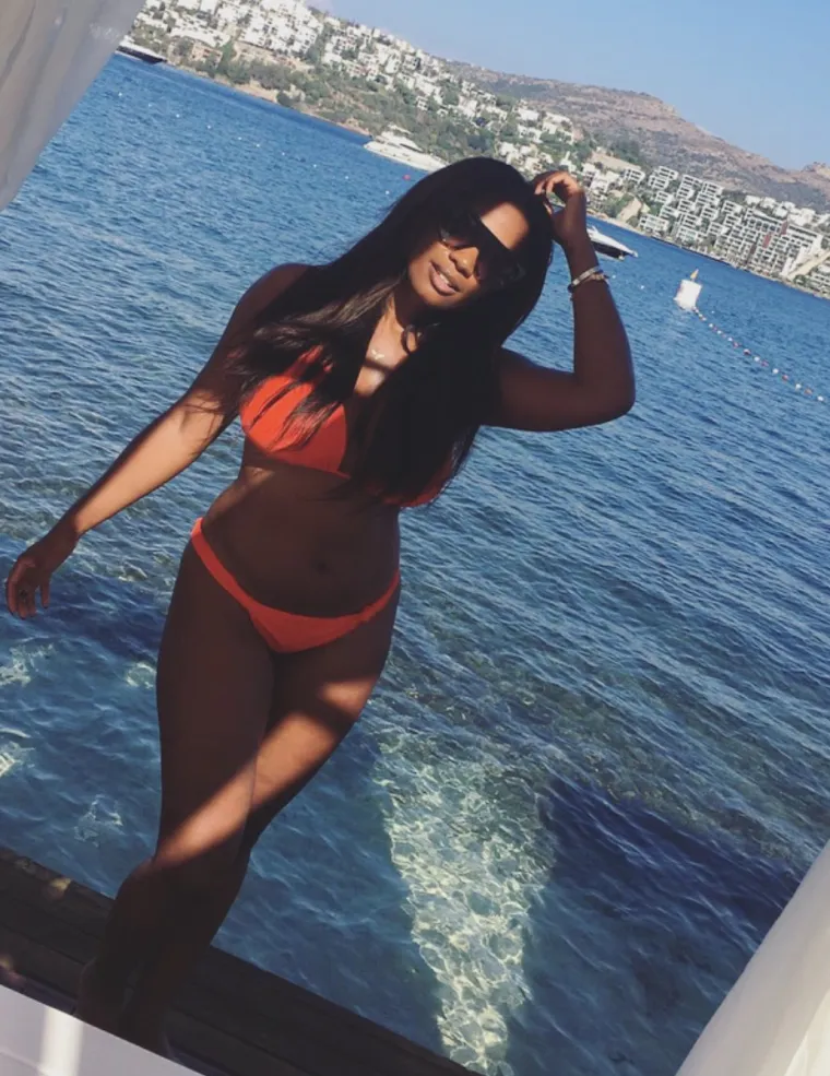 Voditeljica ždrijeba izmamila brojne uzdahe, kad se ona pojavila na pozornicu nogomet je pao u drugi plan