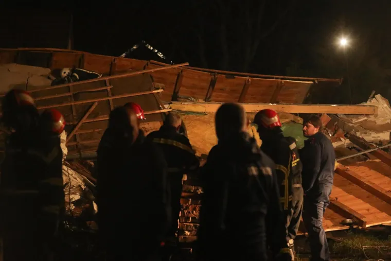 Eksplozija kod Osijeka: Kuća je potpuno uni&scaron;tena. U ru&scaron;evinama pronađeno tijelo mu&scaron;karca