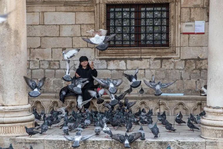 Turisti u sve većem broju pristižu u Dubrovnik