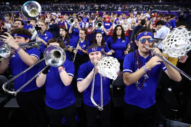 Spektakl u New Orleansu. Kansas tricaškom kanonadom razvalio Villanovu na velebnom stadionu. Pogledajte prizore nezapamćenog ludila