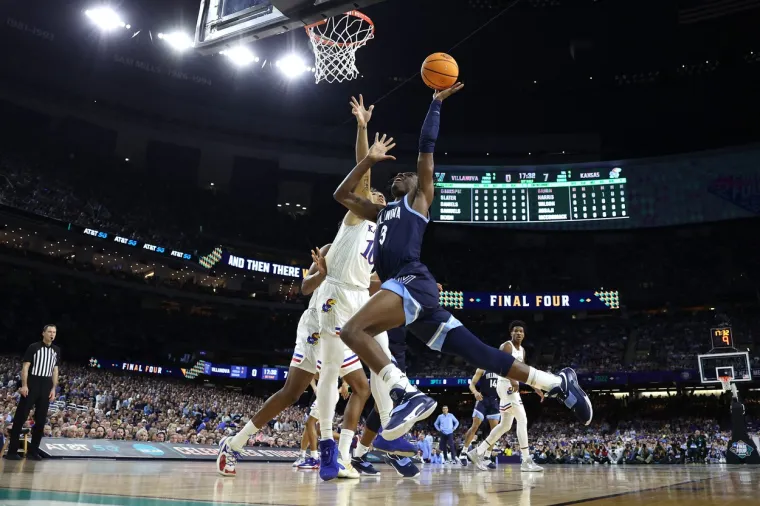 Spektakl u New Orleansu. Kansas trica&scaron;kom kanonadom razvalio Villanovu na velebnom stadionu. Pogledajte prizore nezapamćenog ludila
