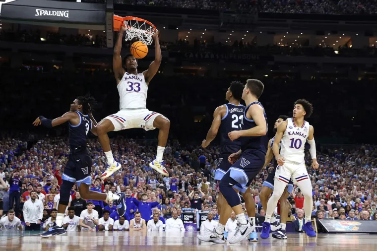 Spektakl u New Orleansu. Kansas trica&scaron;kom kanonadom razvalio Villanovu na velebnom stadionu. Pogledajte prizore nezapamćenog ludila