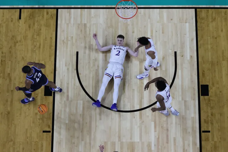 Spektakl u New Orleansu. Kansas trica&scaron;kom kanonadom razvalio Villanovu na velebnom stadionu. Pogledajte prizore nezapamćenog ludila