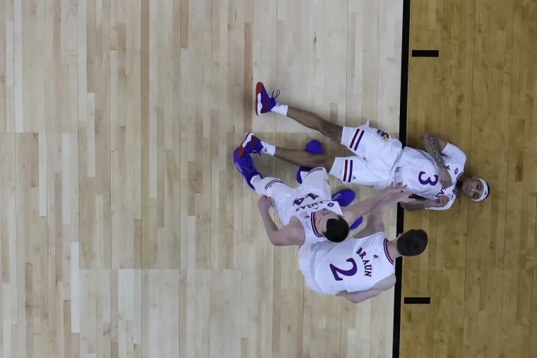 Spektakl u New Orleansu. Kansas trica&scaron;kom kanonadom razvalio Villanovu na velebnom stadionu. Pogledajte prizore nezapamćenog ludila