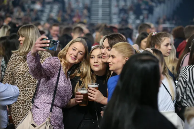 Željko Samardžić pred prepunom Arenom napravio pravi spektakl: 'Jedini način da opstane čovječanstvo je ljubav'