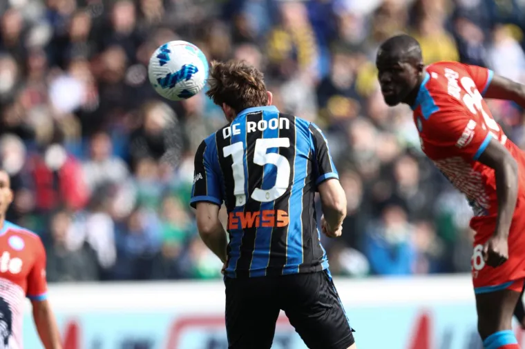 Atalanta postavila živi zid. Onda je loptu u ruke uzeo Insigne. Bergamo je zanijemio