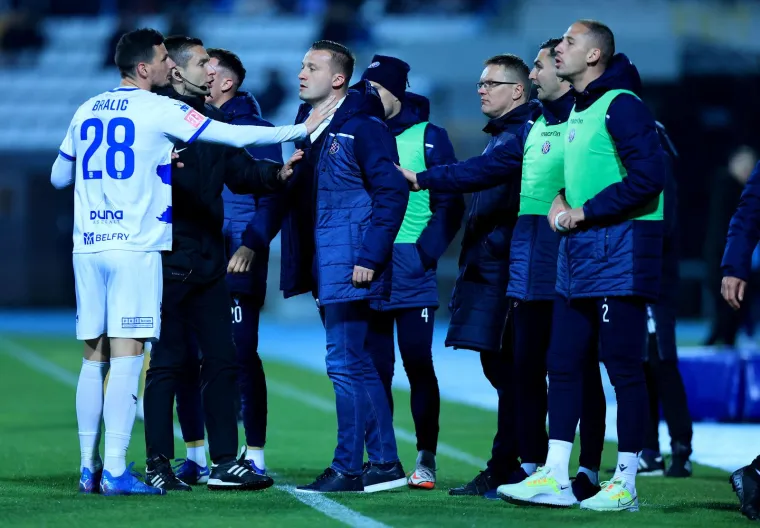 Fran Jović u akciji. Poznati sudac zasjenio sve aktere derbija u Gradskom vrtu