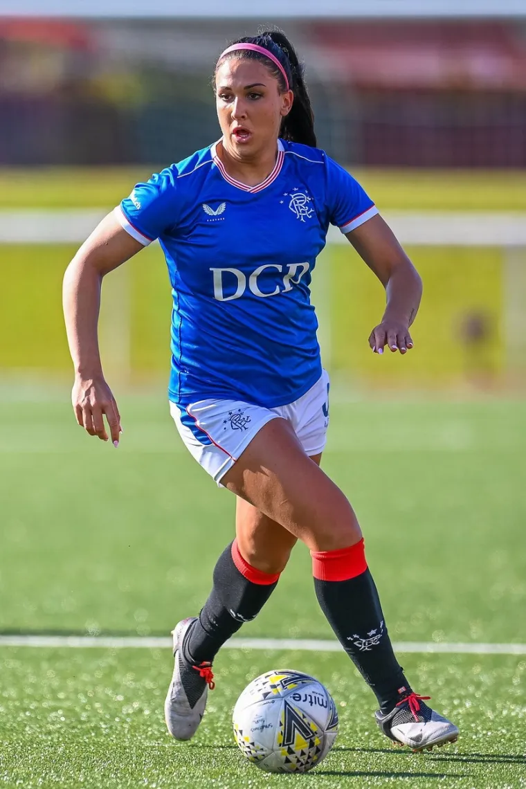 Je li ona najzgodnija nogometa&scaron;ica u Hrvatskoj? Vruća Venecuelanka koja igra za Split prava je 'bomba'