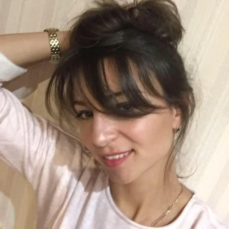 Druge poruke koje je Julia dobivala uključivale su ponude za brak u zamjenu za sobu. Nakon što je bila preplavljena neželjenim ponudama muškaraca, Skubenko je progovorila izražavajući zabrinutost za druge mlade žene izbjeglice koje bi se mogle naći u opasnosti. U razgovoru za Daily Mail rekla je: &quot;Zabrinuta sam za djevojke iz svoje zemlje.&quot;