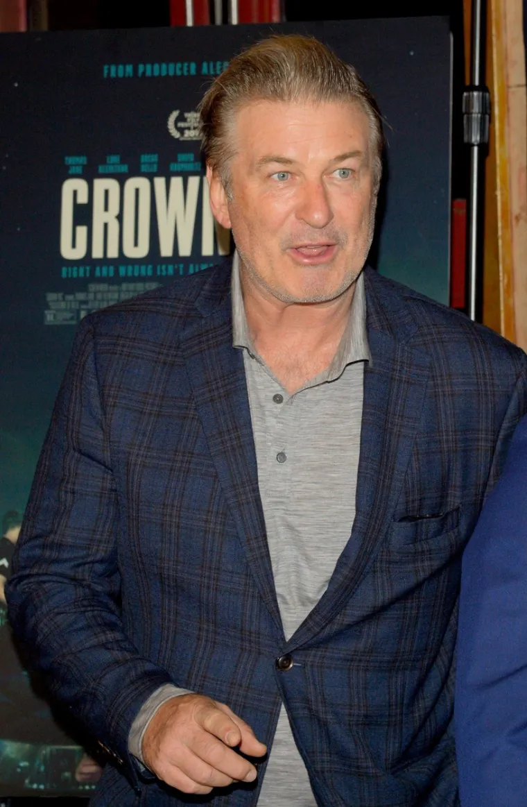2012. 54-godišnji Alec Baldwin oženio se po drugi put. U 9 godina braka, glumac i učiteljica joge Hilaria dobili su šestero djece. Najmlađe dijete rođeno je ove godine kada je Baldwin napunio 63 godine. 