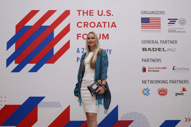 Kolinda oduševila pojavom, doista nikad nije bila vitkija; A osvanuo je i Josipović, pogledajte kako danas izgleda