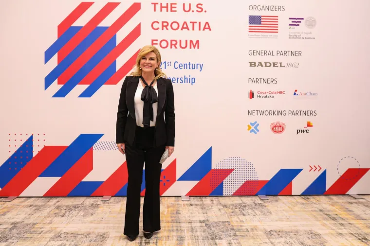 Kolinda oduševila pojavom, doista nikad nije bila vitkija; A osvanuo je i Josipović, pogledajte kako danas izgleda