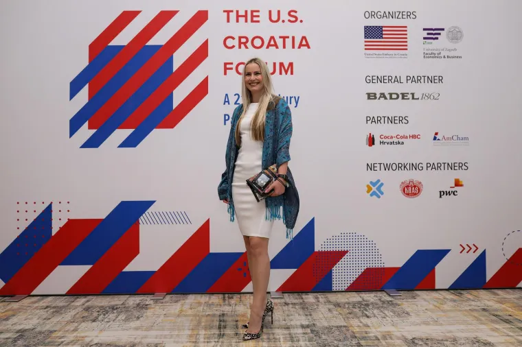 Kolinda oduševila pojavom, doista nikad nije bila vitkija; A osvanuo je i Josipović, pogledajte kako danas izgleda