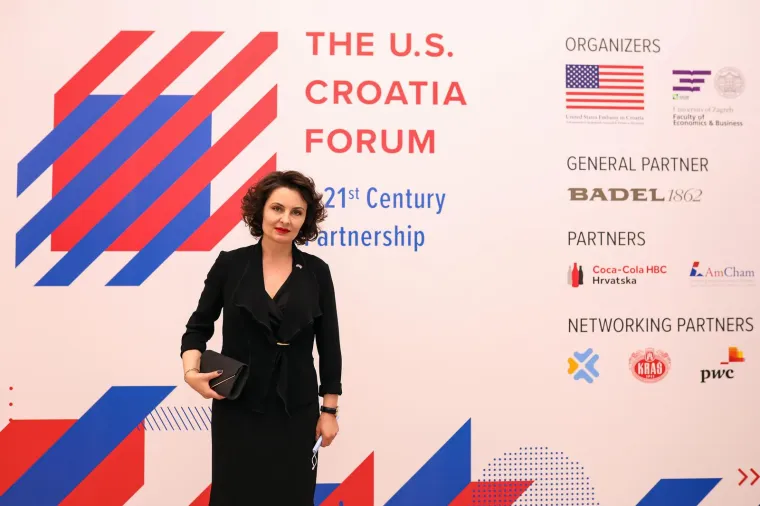 Kolinda odu&scaron;evila pojavom, doista nikad nije bila vitkija; A osvanuo je i Josipović, pogledajte kako danas izgleda