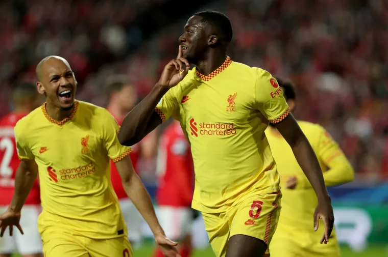 Brineta se pojavila ispred stadiona u Lisabonu. Svi su živi buljili u tajanstvenu ljepoticu