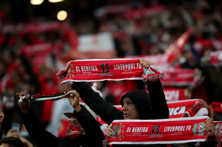 Brineta se pojavila ispred stadiona u Lisabonu. Svi su živi buljili u tajanstvenu ljepoticu