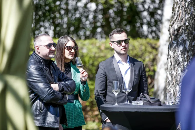 Željko Bebek pojavio se sa zgodnim potomkom, Maja Bajamić blista, a Stavros je, čini se, umoran