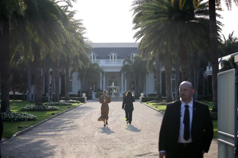 Kad se žene djeca milijardera: Poznati gosti stigli na rasko&scaron;no vjenčanje sina Davida i Victorie Beckham i Nicole Peltz