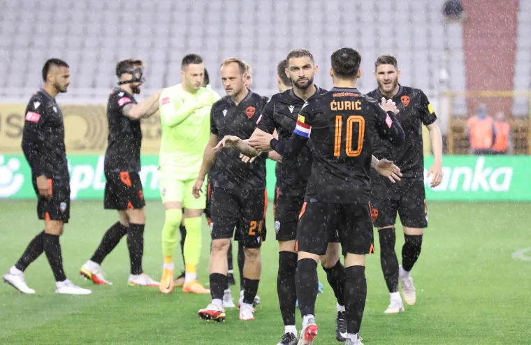 Hajduk u novim problemima, pogledajte &scaron;to su radili njihovi navijači tijekom utakmice sa &Scaron;ibenikom