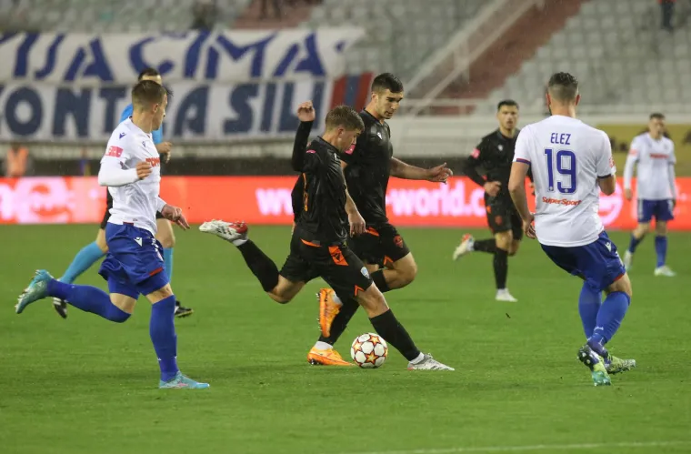 Hajduk u novim problemima, pogledajte &scaron;to su radili njihovi navijači tijekom utakmice sa &Scaron;ibenikom